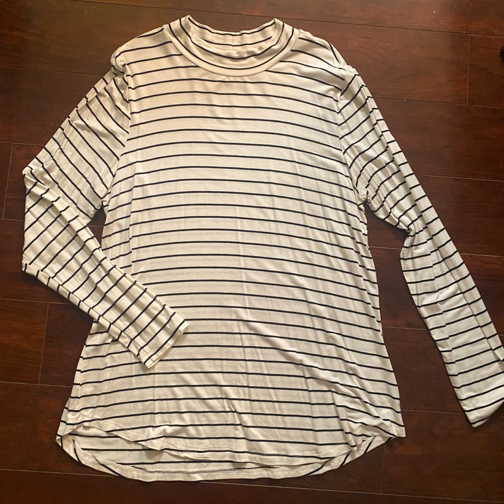 Maurice’s mock neck top